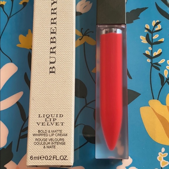 Burberry Liquid Lip Velvet NWT Regiment Red No. 37 - Picture 11 of 12